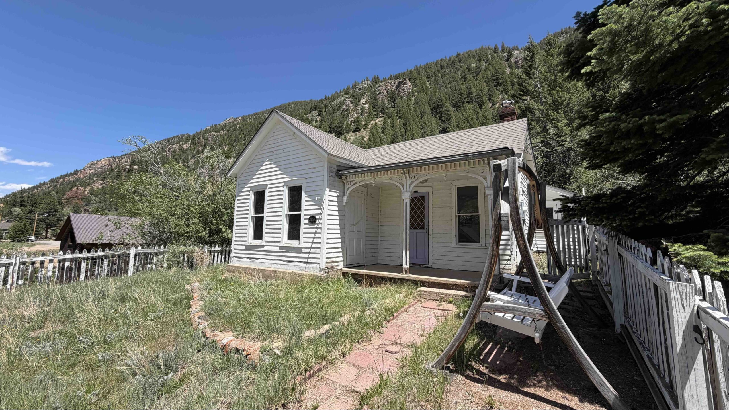 Exterior-002
